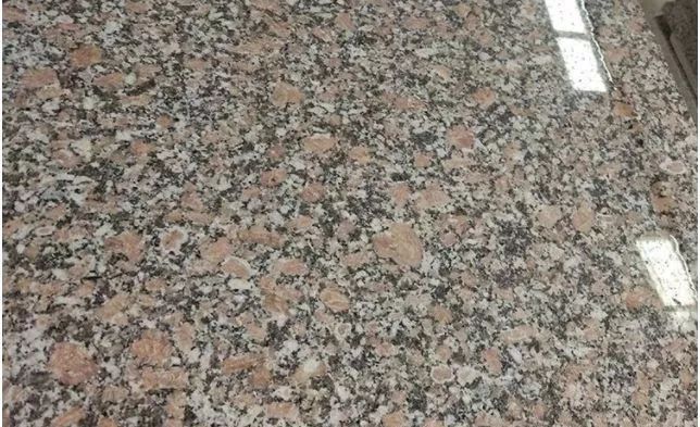 你知道嗎？河南內(nèi)鄉(xiāng)主要的石材產(chǎn)品有這些梨花白、梨花紅、芝麻白、芝麻灰、染色板