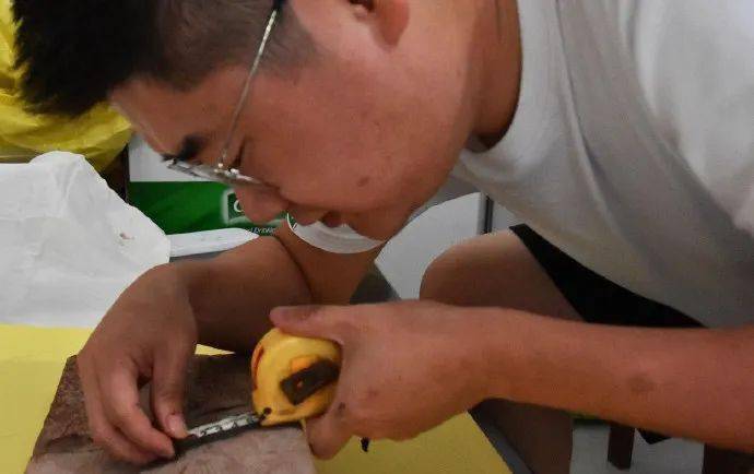 眉山首例！丹棱幸福古村發(fā)現(xiàn)疑距今約一億三千五百萬年的“魚化石”！ 